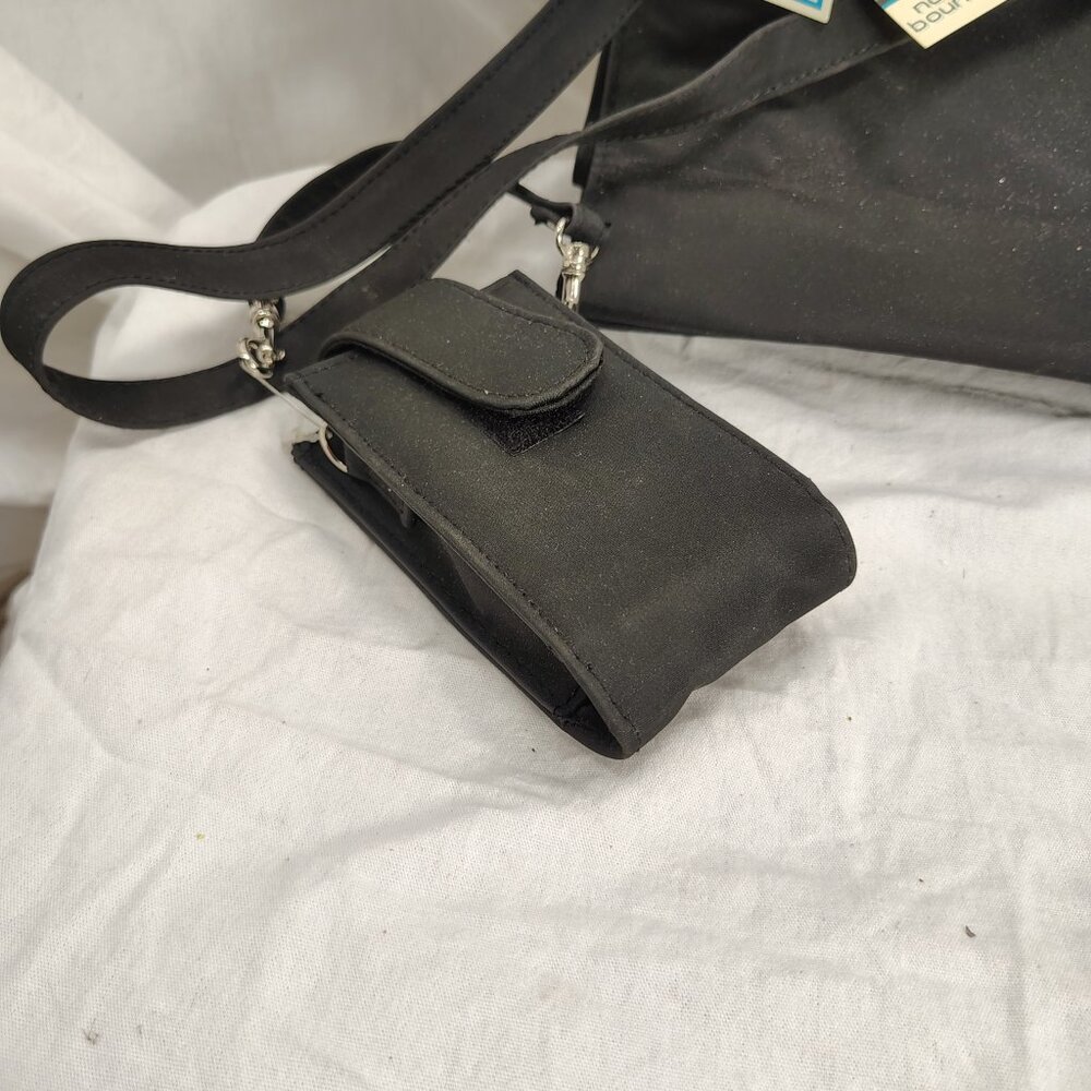 No Boundaries, bag with cellphone holder, black, 9.5" x 8" x 3.5" - Picture 3 of 11